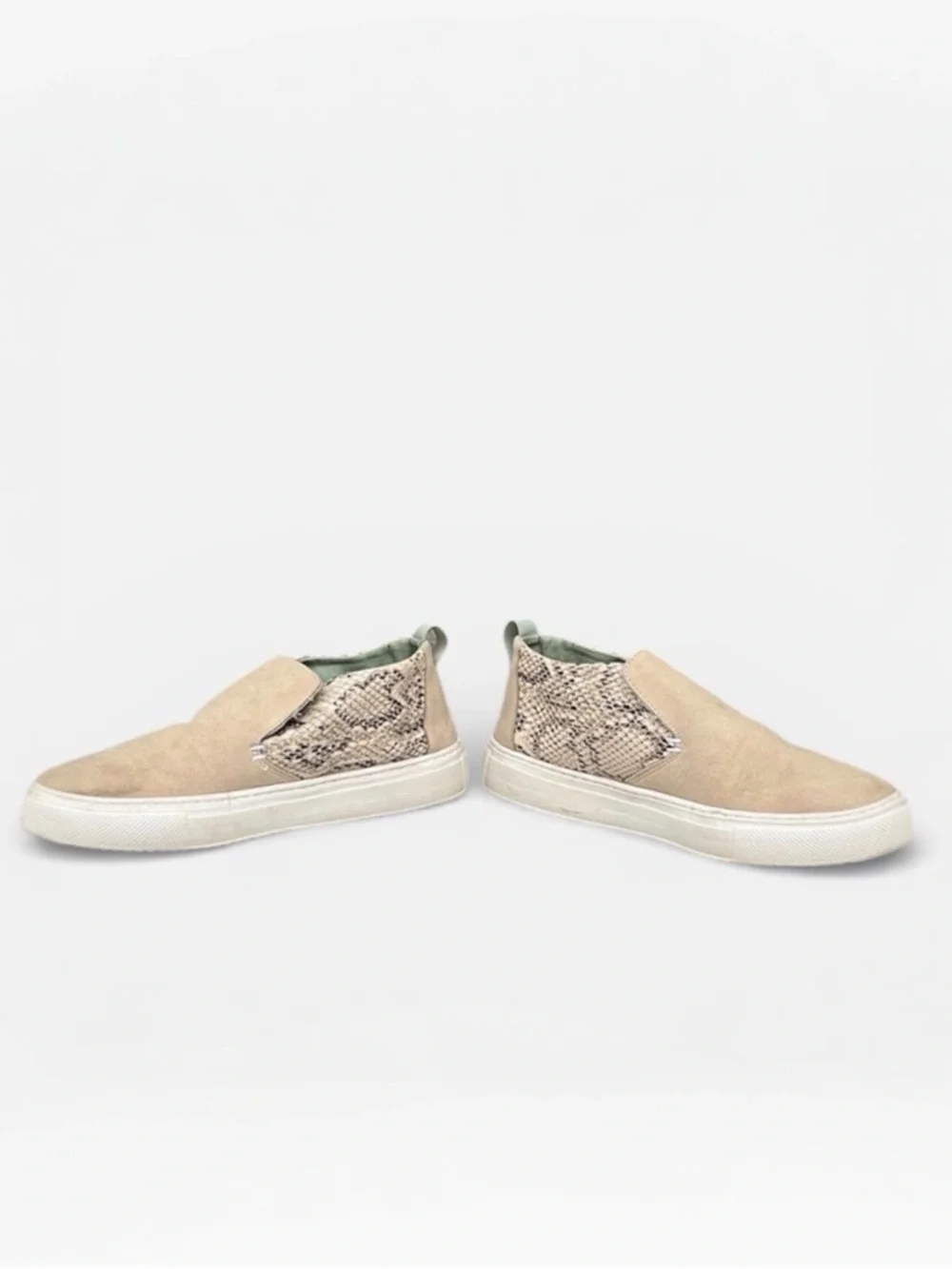 Hey Dude Peyton Women's Slip-on Shoe in Snake Beige Size 8